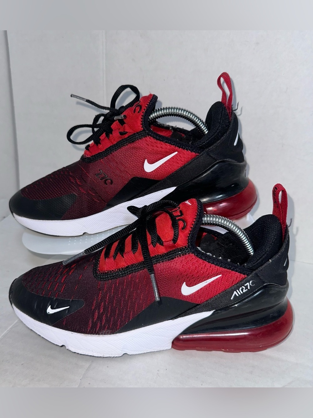 Nike Air Max 270 Running Shoes Gym Red 943345-603 /Womens Size 4.5Y